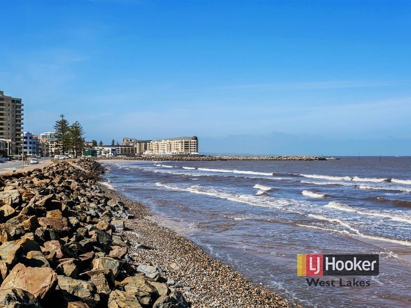 3/33 North Esplanade, Glenelg North SA 5045