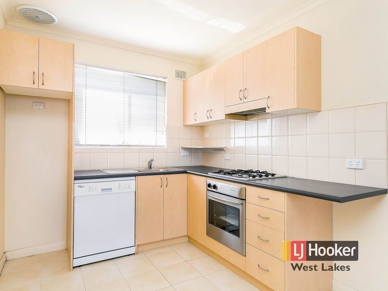 3/33 North Esplanade, Glenelg North SA 5045