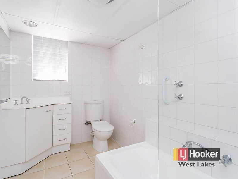 3/33 North Esplanade, Glenelg North SA 5045