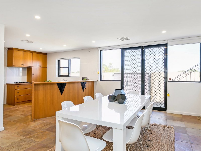 12 Gulf Point Drive, North Haven SA 5018