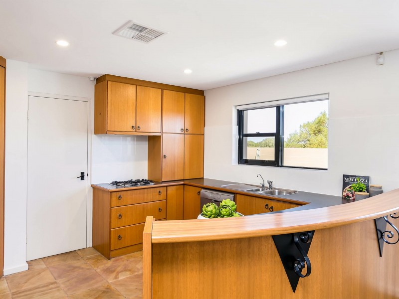 12 Gulf Point Drive, North Haven SA 5018