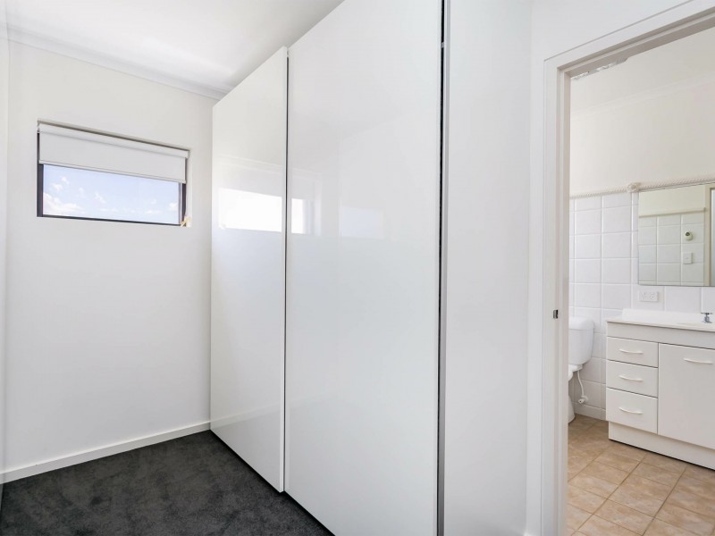 12 Gulf Point Drive, North Haven SA 5018