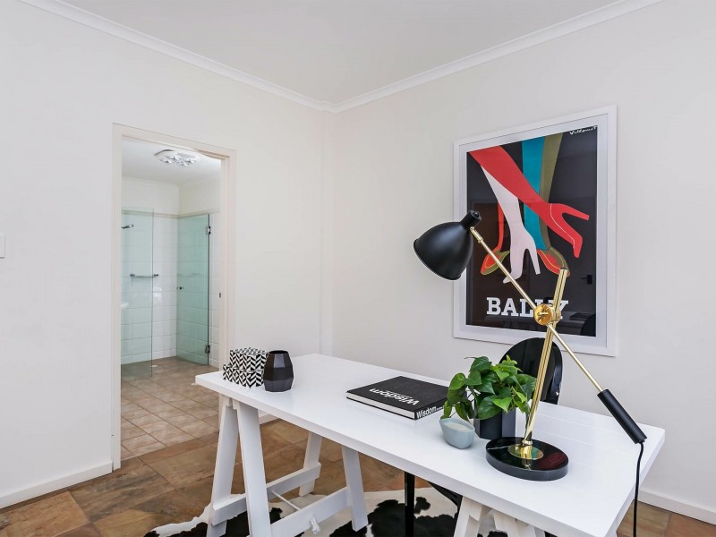 12 Gulf Point Drive, North Haven SA 5018