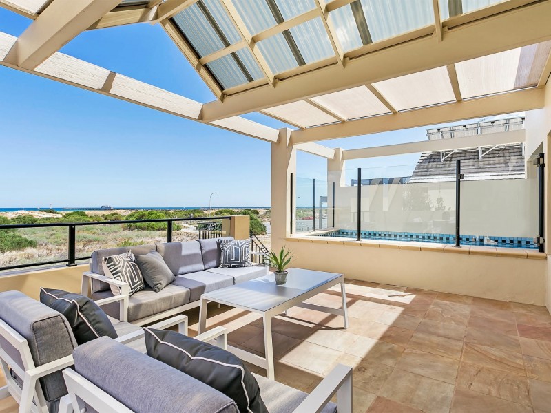 12 Gulf Point Drive, North Haven SA 5018