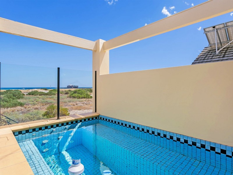 12 Gulf Point Drive, North Haven SA 5018