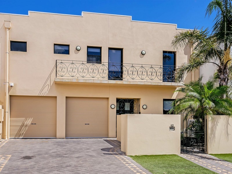 12 Gulf Point Drive, North Haven SA 5018