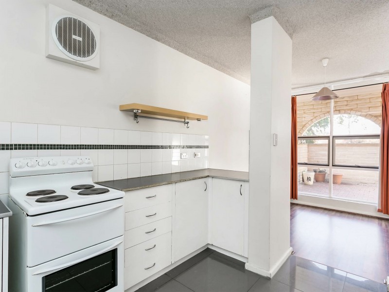 12/7 Mooloola Way, West Lakes Shore SA 5020