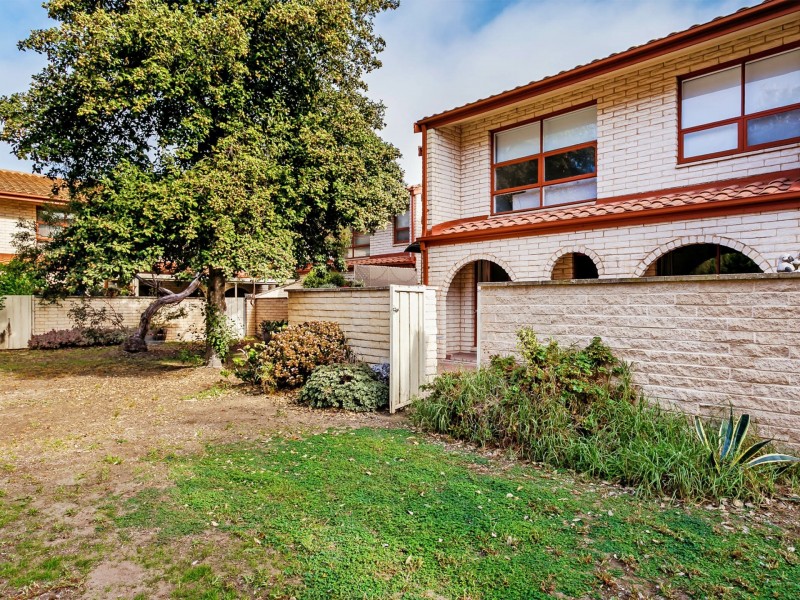 12/7 Mooloola Way, West Lakes Shore SA 5020