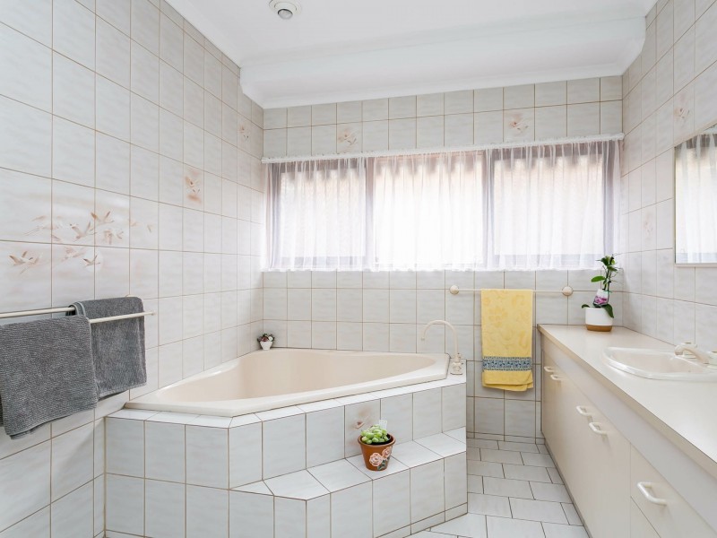 14 McDonald Grove, West Lakes SA 5021