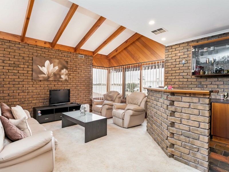 14 McDonald Grove, West Lakes SA 5021