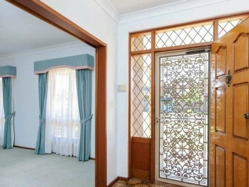 32 Beeston Way, West Lakes SA 5021