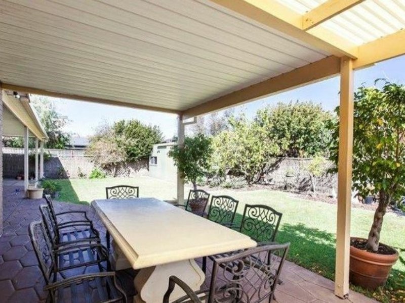32 Beeston Way, West Lakes SA 5021