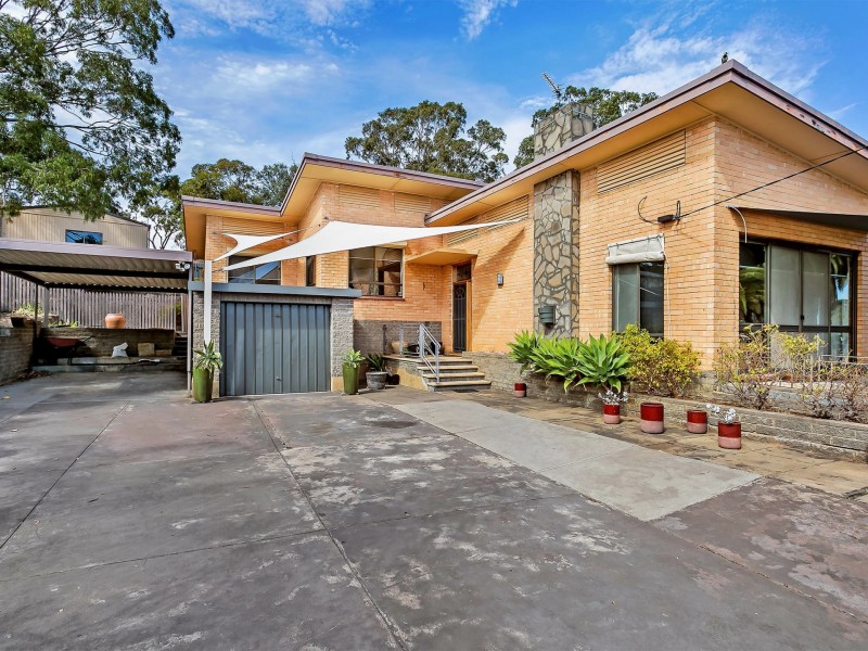 8 Warren Crescent, Panorama SA 5041