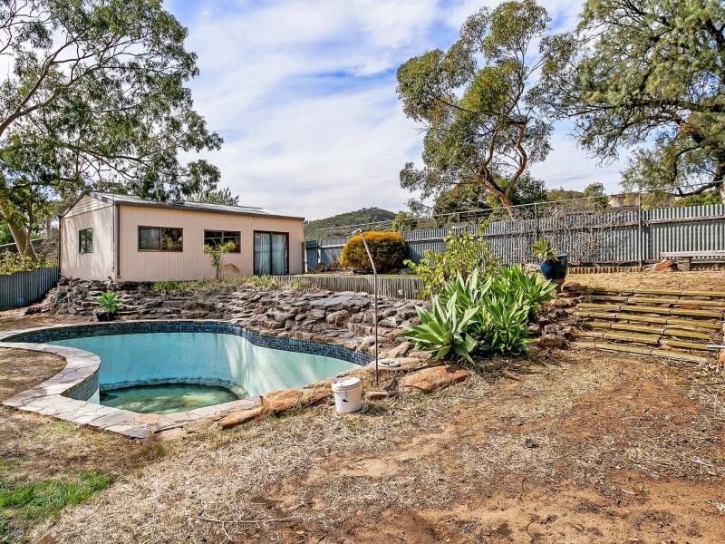 8 Warren Crescent, Panorama SA 5041