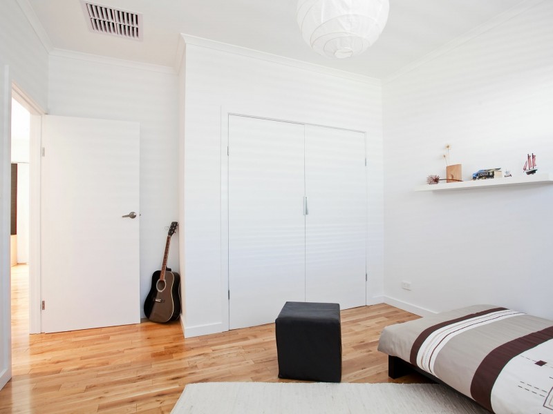 36 Castle Drive, Burton SA 5110