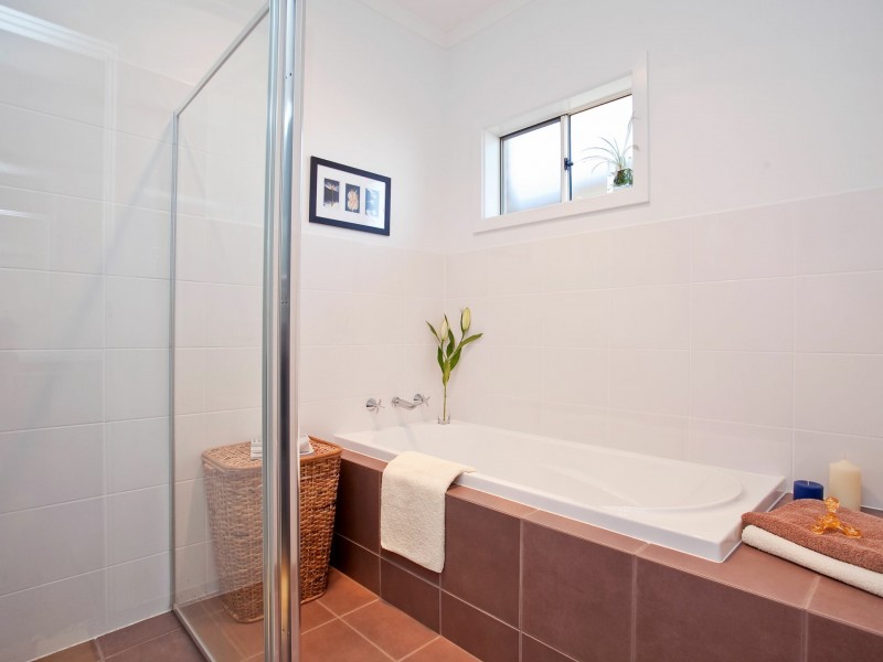 36 Castle Drive, Burton SA 5110