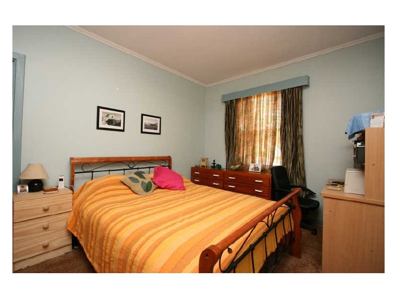 25 Raymond Avenue, Seaton SA 5023