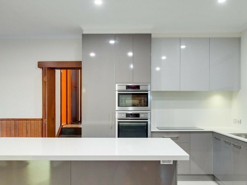 10 Warren Crescent, Panorama SA 5041