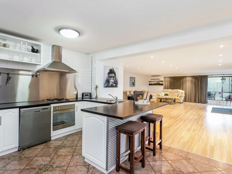 25 Ridgefield Avenue, Paradise SA 5075