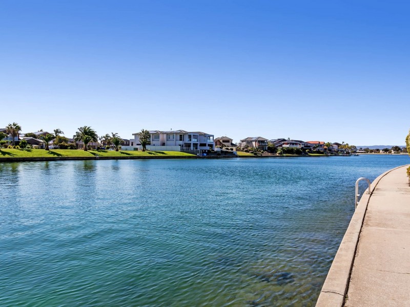 16/8-9 Sunrise Court, West Lakes SA 5021