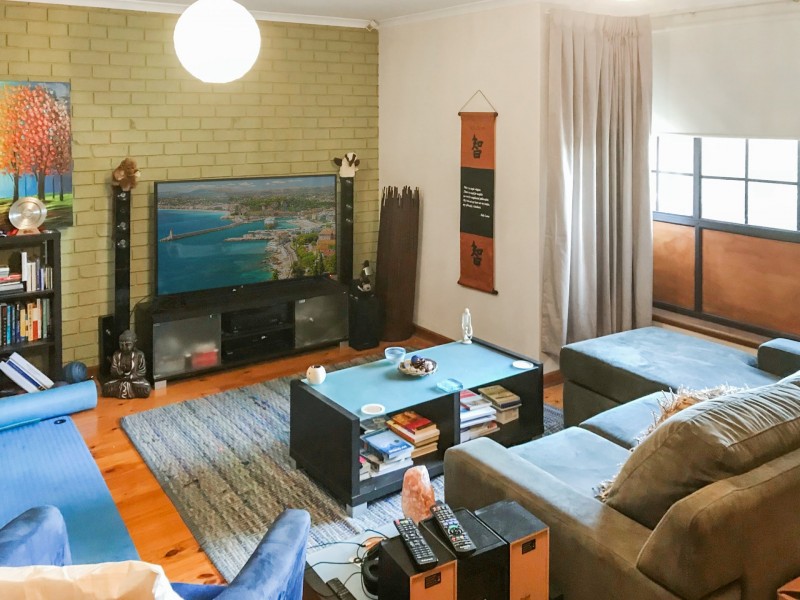 1 Laver Crescent, West Lakes Shore SA 5020