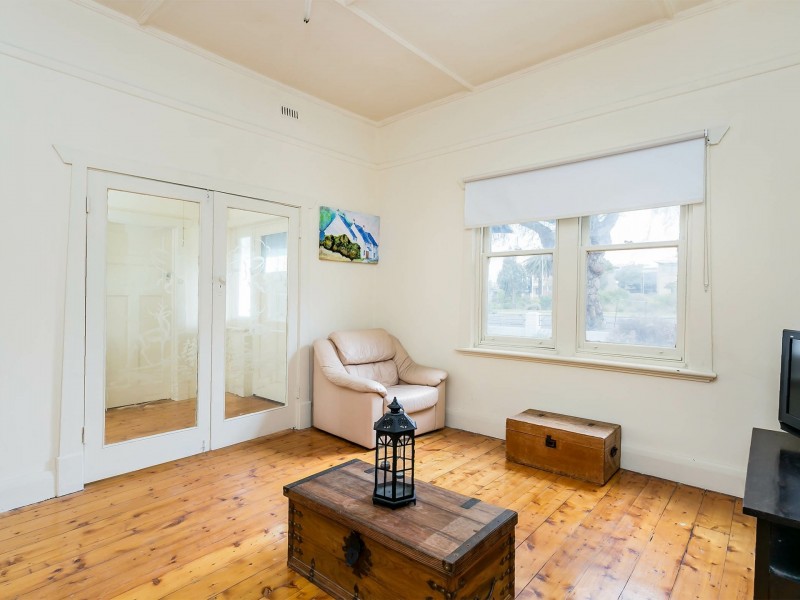 69 Old Port Road, Queenstown SA 5014