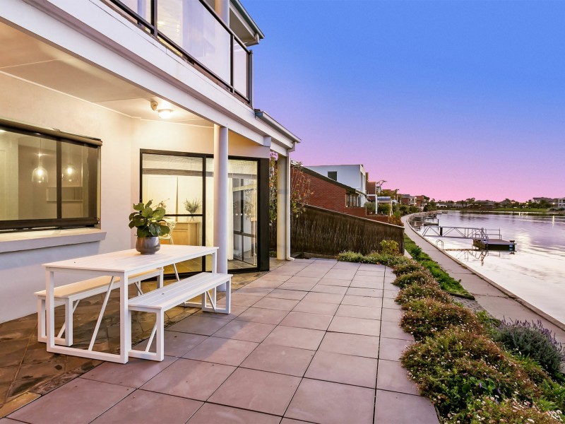 7 Siesta Court, West Lakes SA 5021