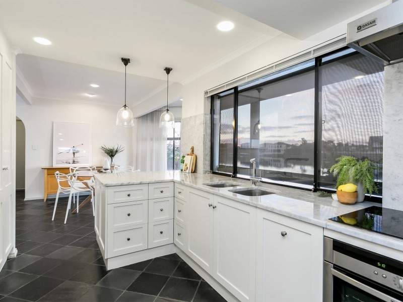 7 Siesta Court, West Lakes SA 5021