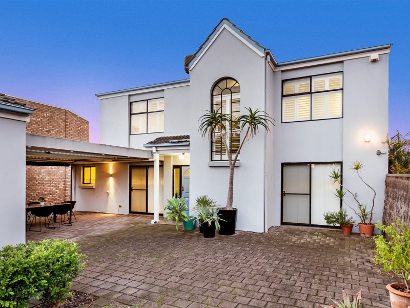 7 Siesta Court, West Lakes SA 5021