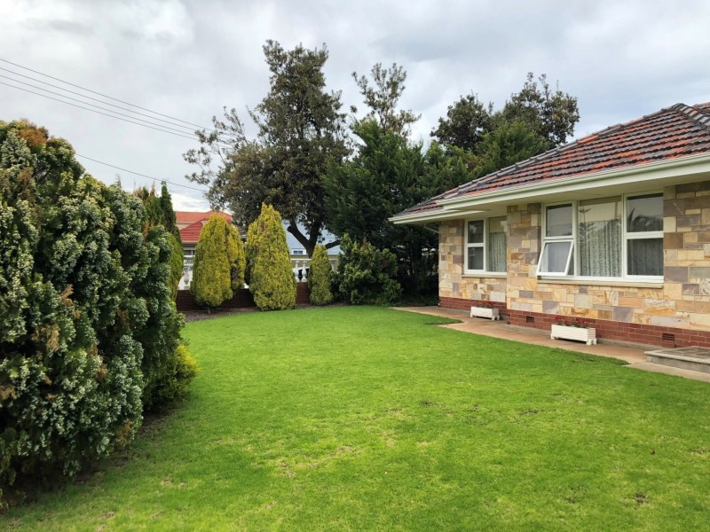 107 Military Road, Tennyson SA 5022