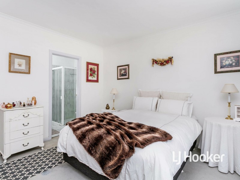 5 Gulf Point Drive, North Haven SA 5018