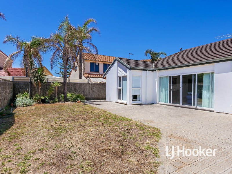 5 Gulf Point Drive, North Haven SA 5018