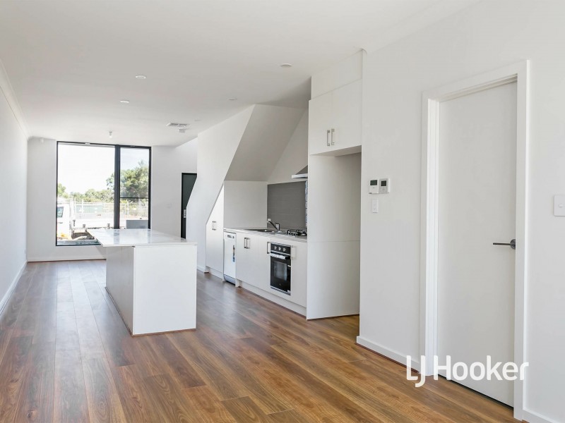 12 Troubridge Drive, West Lakes SA 5021