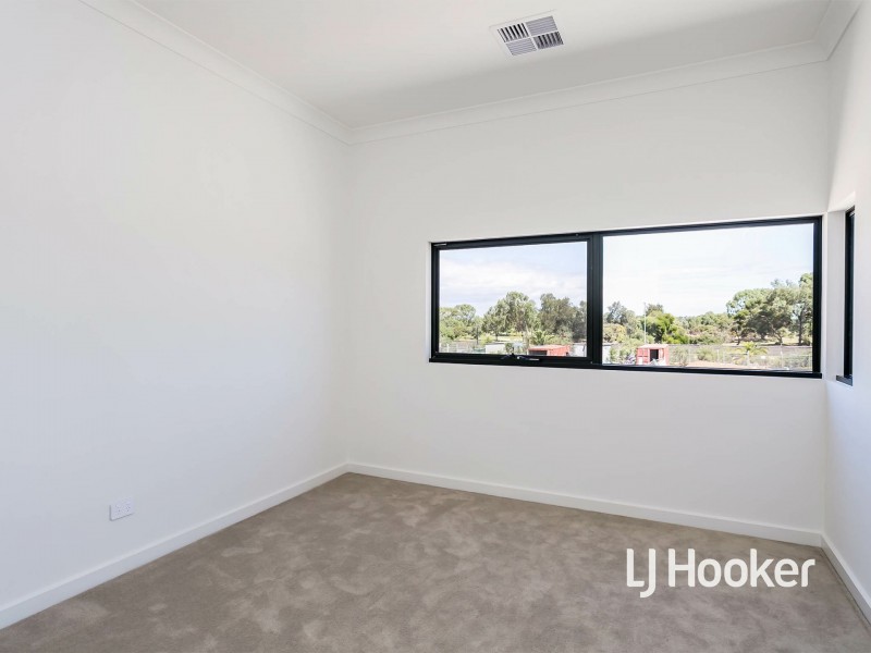 12 Troubridge Drive, West Lakes SA 5021