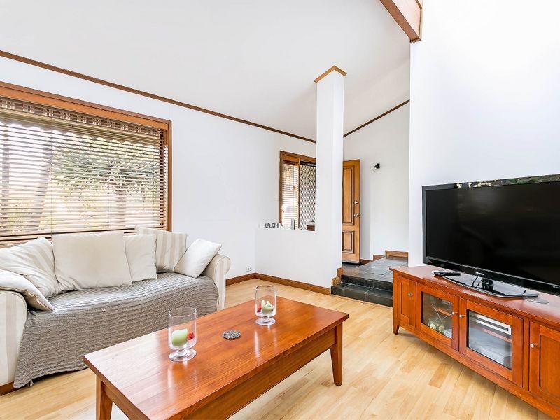 27 Gordon Luxton Drive, North Haven SA 5018