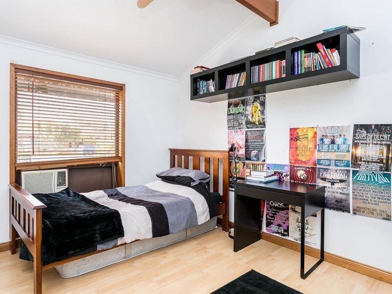 27 Gordon Luxton Drive, North Haven SA 5018