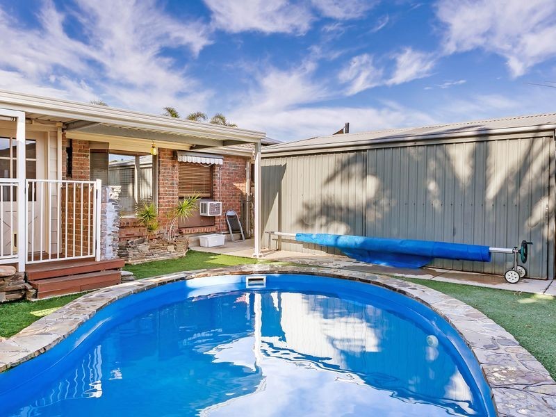 27 Gordon Luxton Drive, North Haven SA 5018