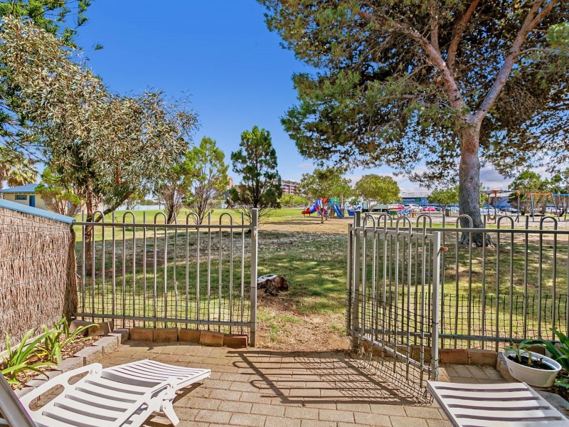 77 Brebner Drive, West Lakes SA 5021