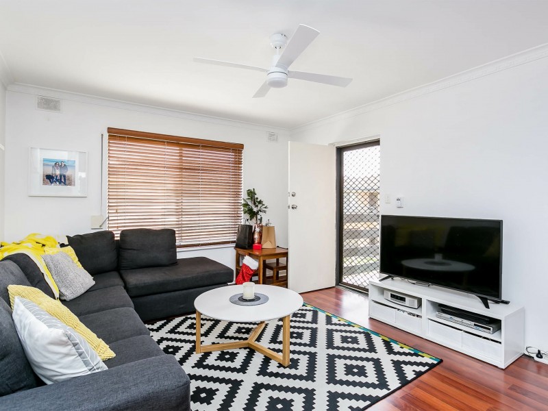 13/4 West Beach Road, West Beach SA 5024