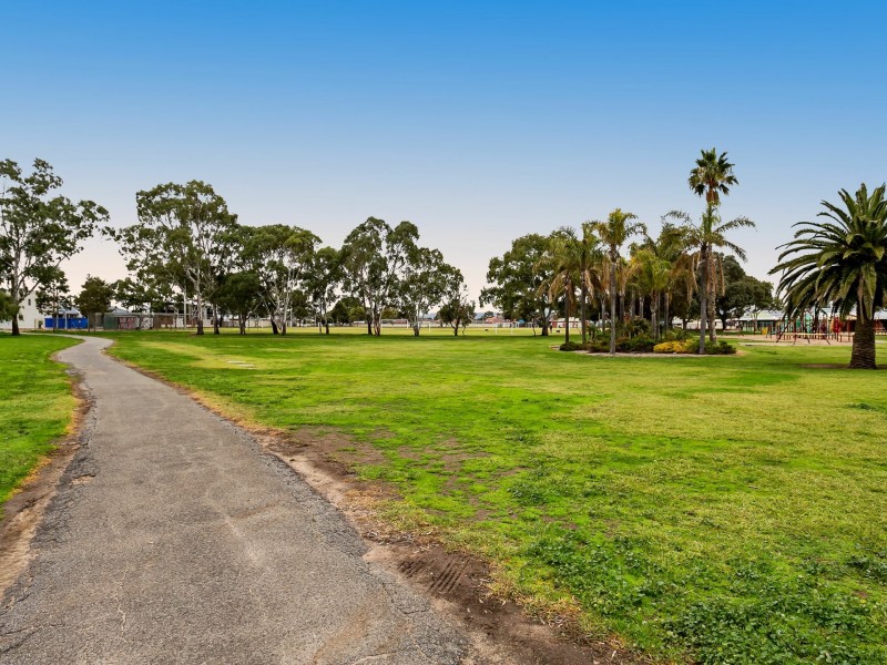 2 Barbara Street, Fulham Gardens SA 5024