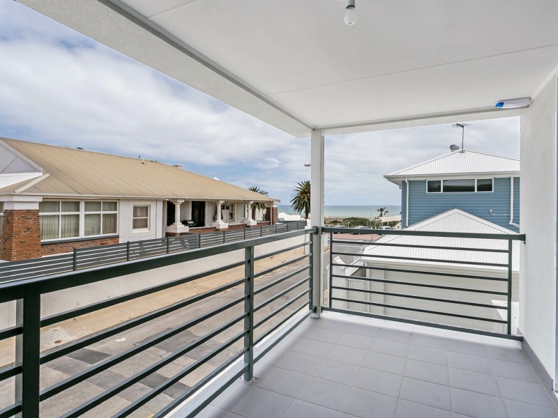 9 Cave Street, Semaphore SA 5019