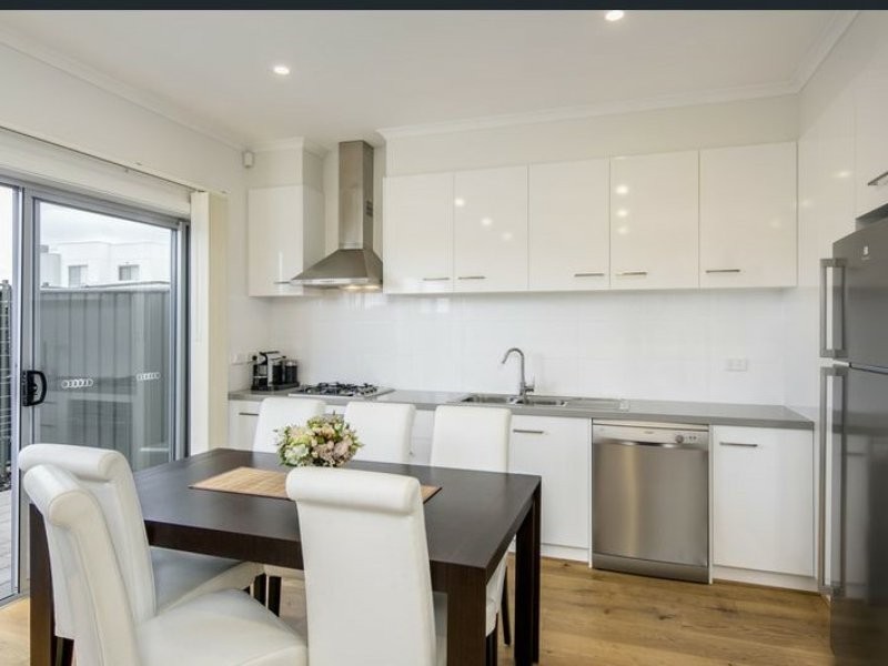 2/14 Kenneth Street, Findon SA 5023