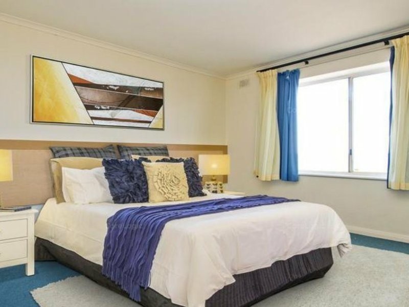 2/33 North Esplanade, Glenelg North SA 5045