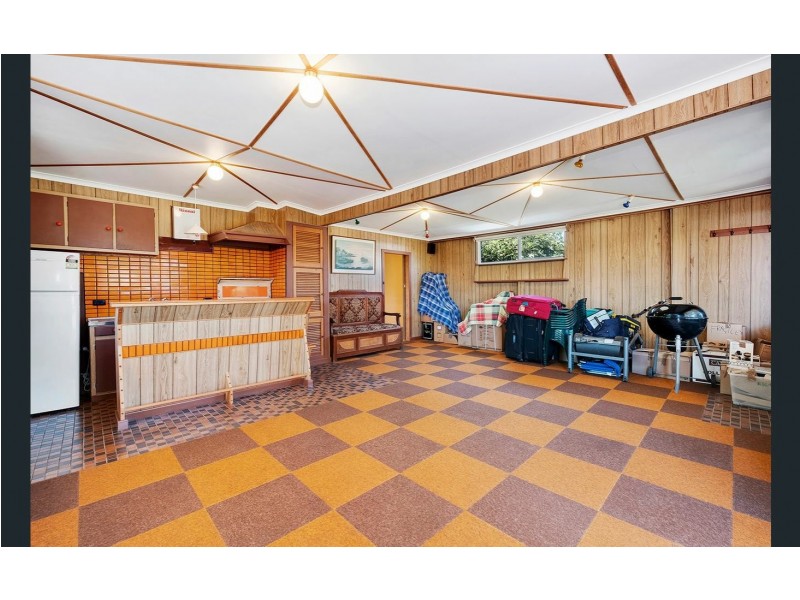 16 Dumfries Avenue, Seaton SA 5023