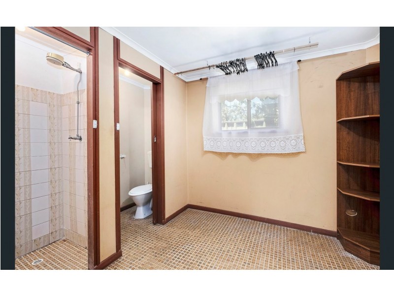 16 Dumfries Avenue, Seaton SA 5023