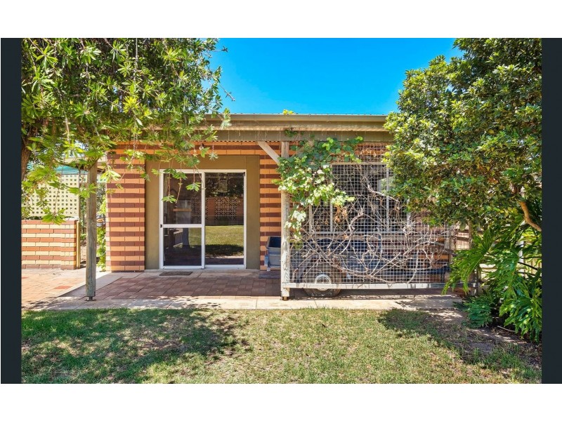 16 Dumfries Avenue, Seaton SA 5023