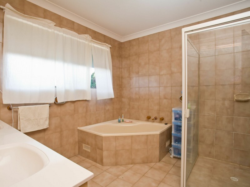 1 Lomond Court, West Lakes SA 5021