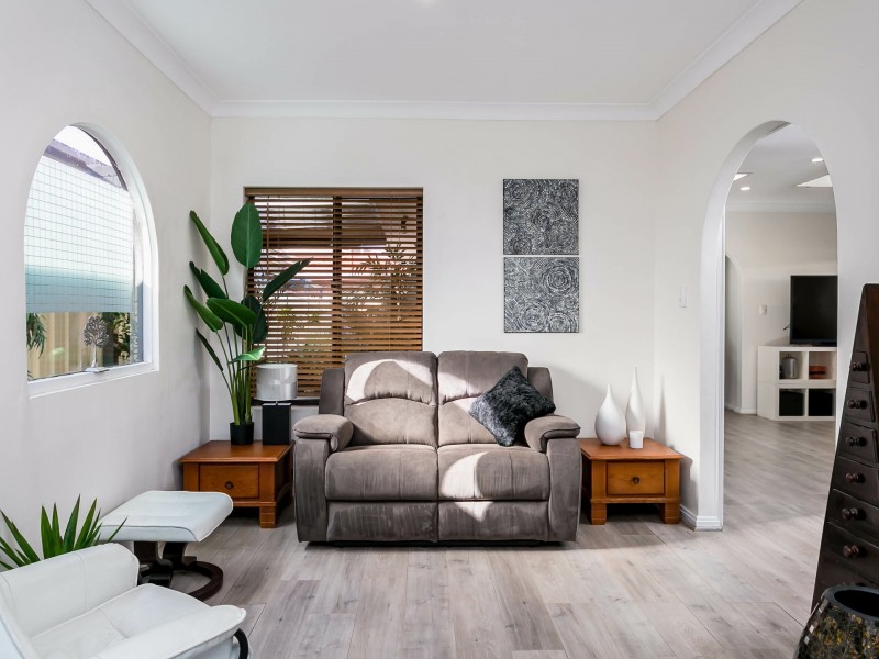 25A Antigua Grove, West Lakes SA 5021