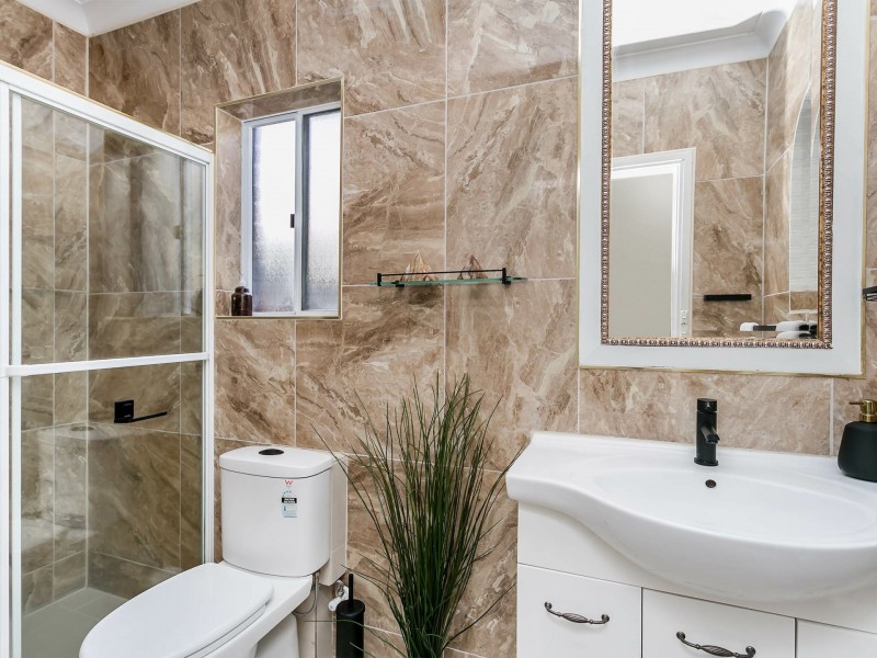 25A Antigua Grove, West Lakes SA 5021