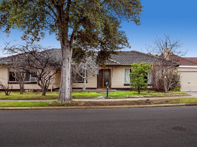 1 Lothian Avenue, Seaton SA 5023